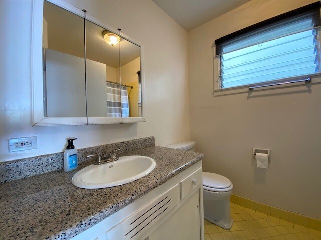 Bathroom - 435 Green St