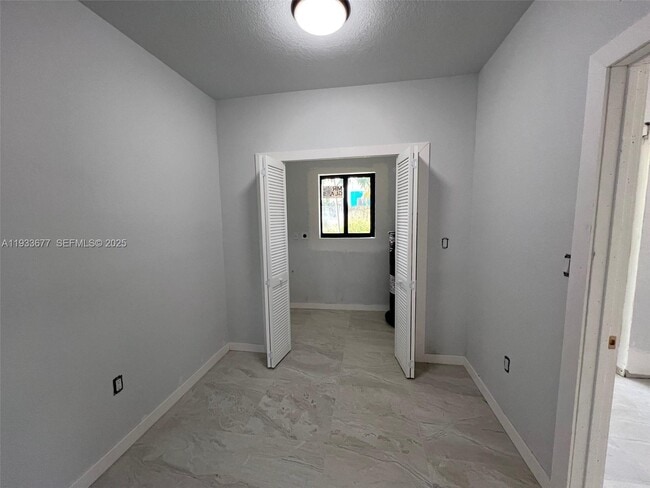 Foto del edificio - 2169 NW Flagler Terrace