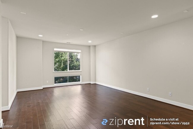 Building Photo - 4 br, 3.5 bath Townhome - 6532 Bantry Bay ...