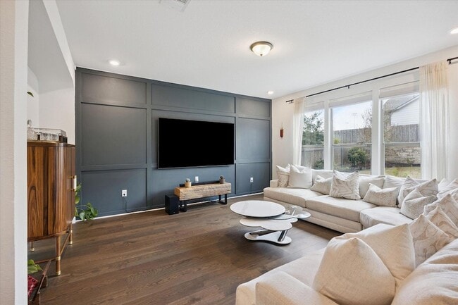 Building Photo - 7916 Crystalbrook W