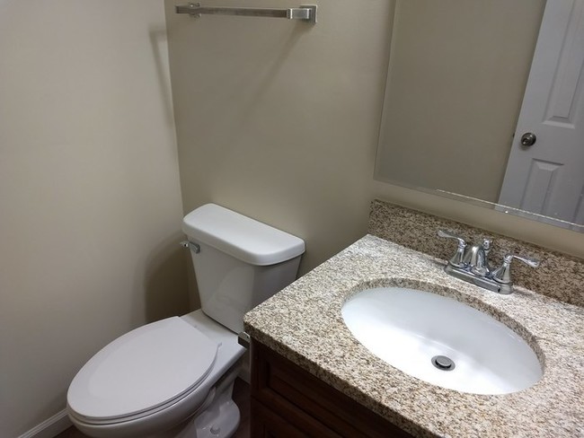 Foto del edificio - 4298 E 73rd 1/2 Ave