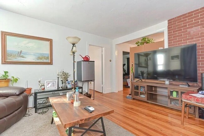 Foto del edificio - 36 Hollace St