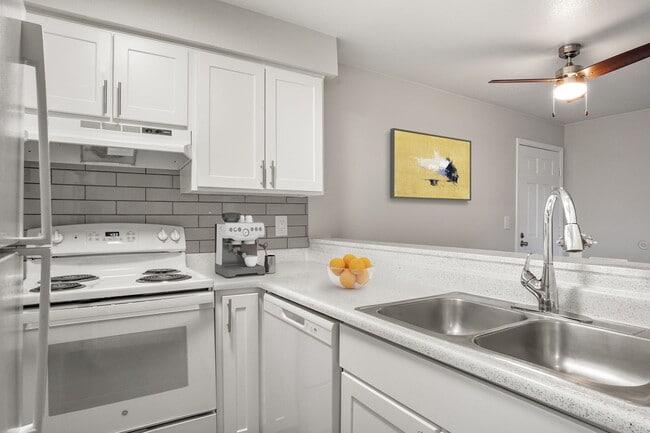 Nuestra cocina en Horizon East Apartments - Horizon East Apartments
