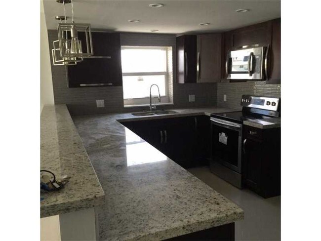 Building Photo - 3800 S Ocean Dr