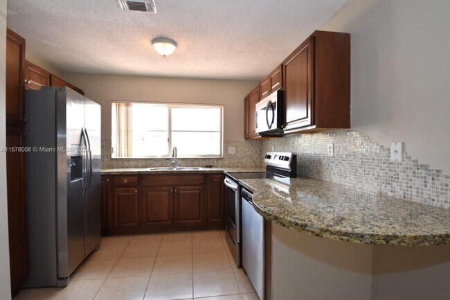 Foto del edificio - 12621 NW 11th Ln