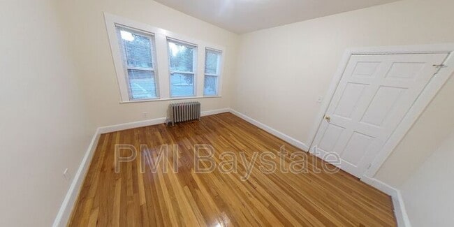 Building Photo - 650 Metropolitan Ave