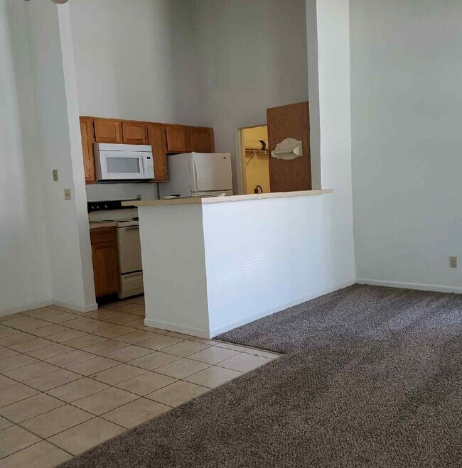 Building Photo - 122 SE 1161
