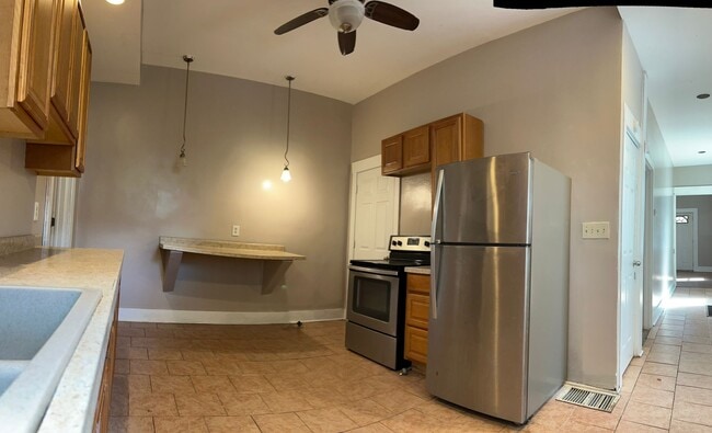Building Photo - 3835 Borden St