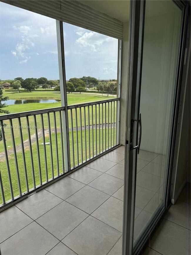 Foto del edificio - 13550 SW 6th Ct