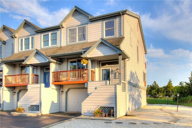 Building Photo - 23 Mariners Point W