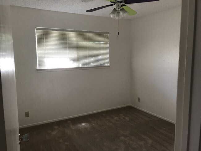 Foto del edificio - 8417 Edgefield Way