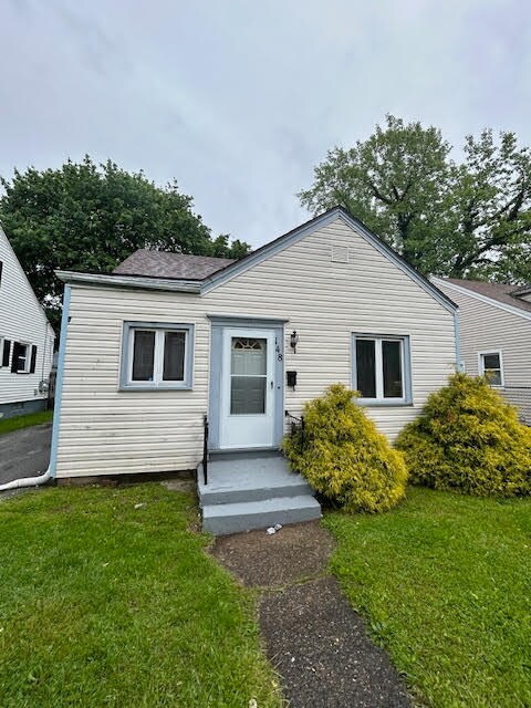 Foto principal - 148 Midland Ave