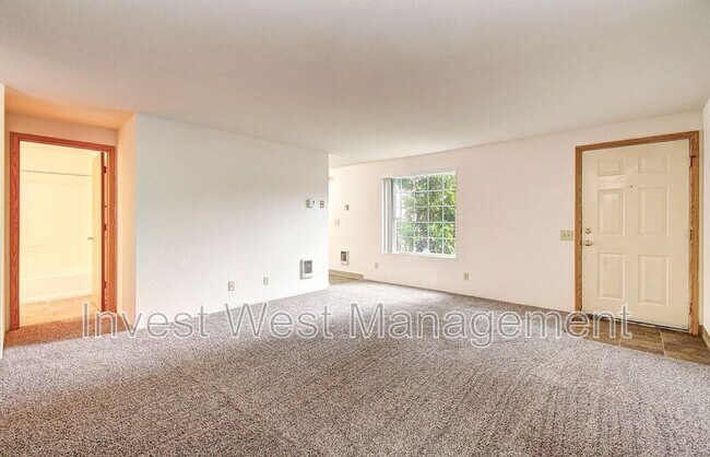 Building Photo - 1825 KINGSLEY Rd
