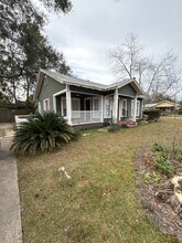 Building Photo - 323 W 6th Ave