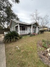 Building Photo - 323 W 6th Ave