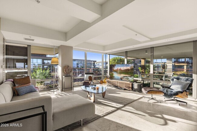 Foto del edificio - 7167 E Rancho Vista Dr