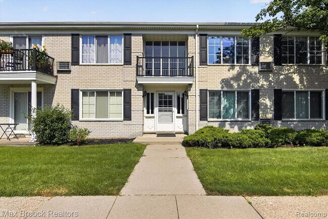 Foto del edificio - 100 W Hickory Grove Rd