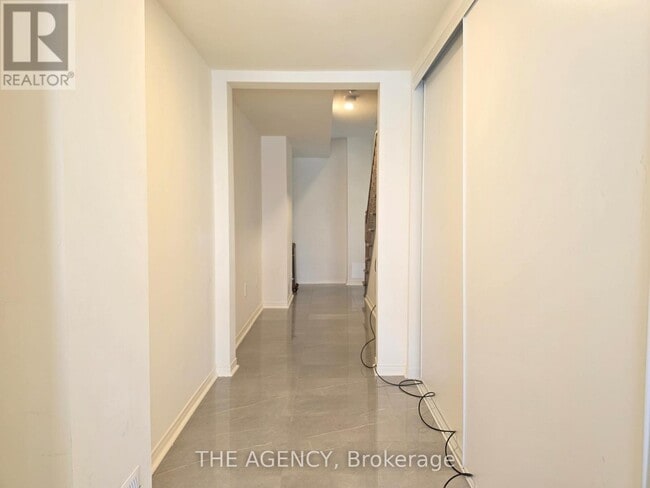 Building Photo - 109 Ness Dr