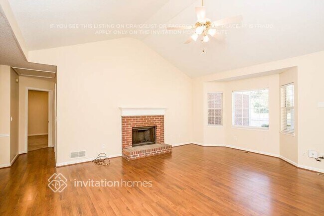 Foto del edificio - 270 Princeton Way