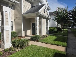 Building Photo - 1300 Eastern Pecan Pl