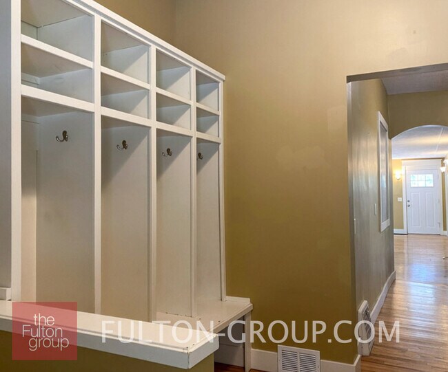 Foto del edificio - 815 Baldwin St SE