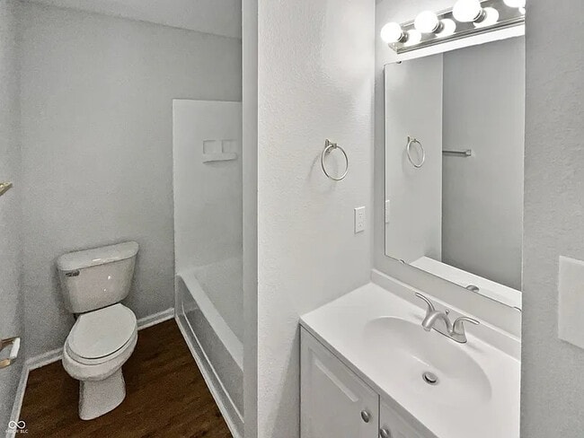 Foto del edificio - 4905 Flame Way