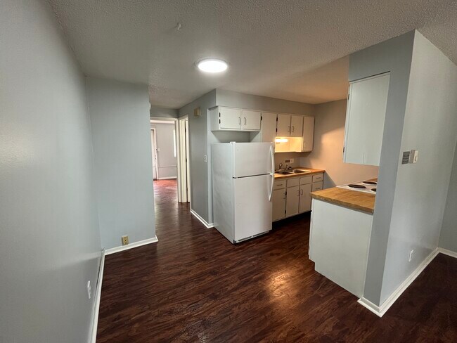 Building Photo - Nemoir Manor Apartments