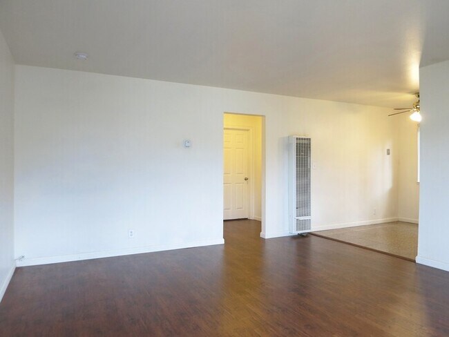 Building Photo - 935 Sharmon Palms Ln
