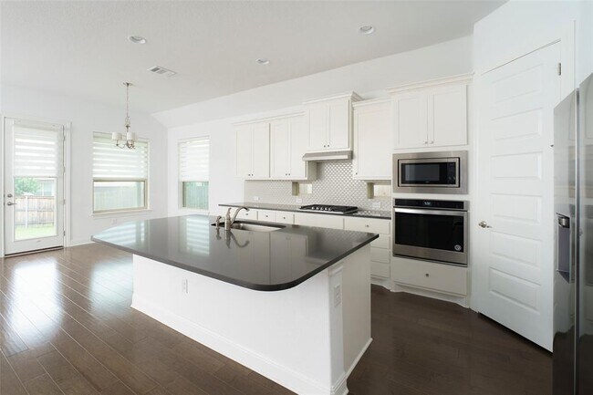 Foto del edificio - 3810 Brushy Creek Rd