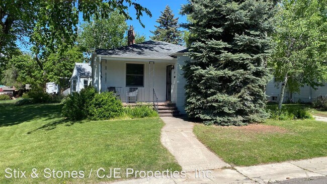Building Photo - 3 br, 1 bath House - 1315 E. Amherst Cir.
