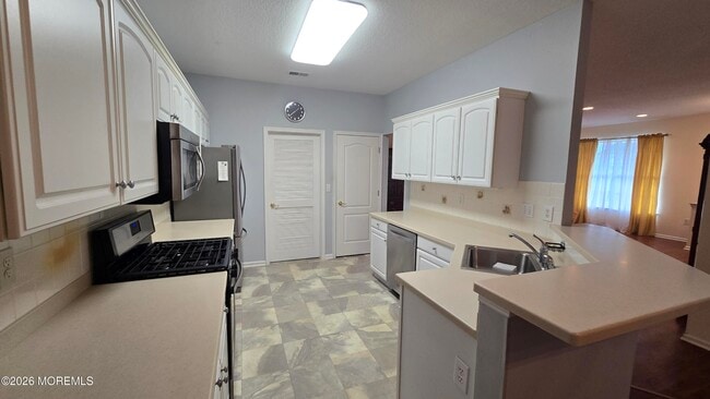 Foto del edificio - 16 Golden Willows Ave