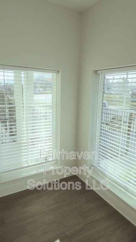 Foto del edificio - 1978 Mitchell Ave