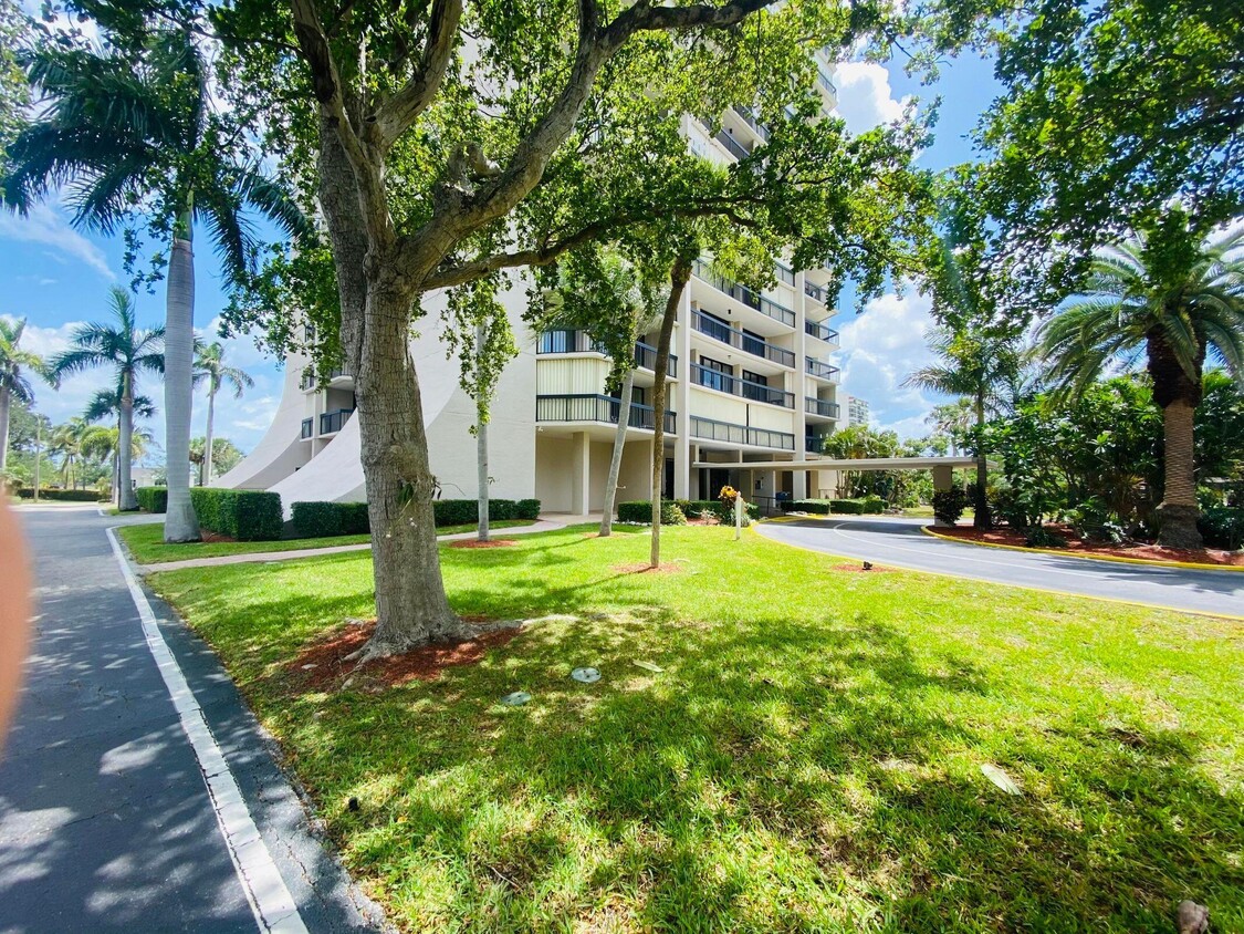 2425 Presidential Way Unit 801, West Palm Beach, FL 33401 - Condo for ...