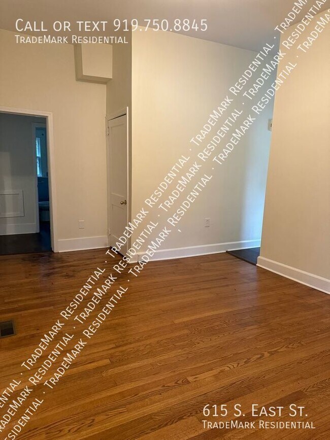 Foto del edificio - Beautiful and Historic 1920's 2BR/2BA Hous...