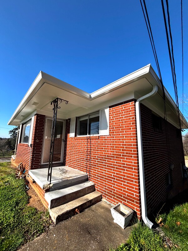 Building Photo - 2103 McBrien Rd