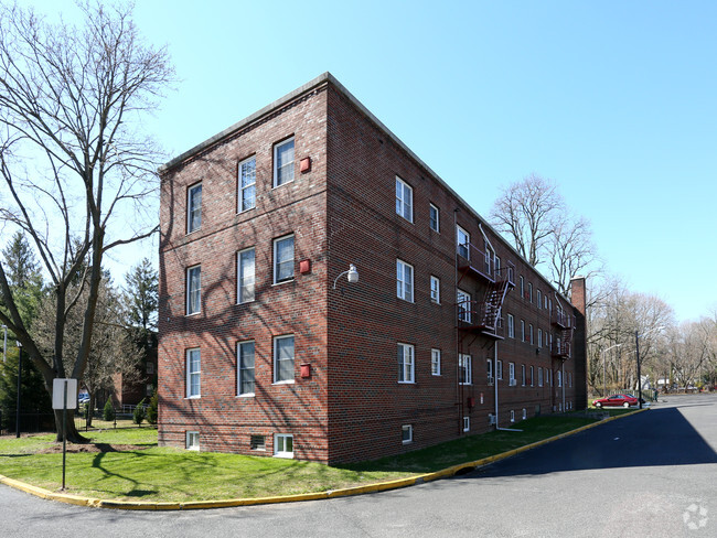 Building Photo - Baylor Arms Apartments