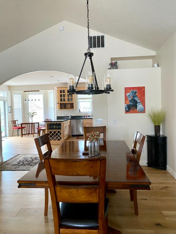 Foto del edificio - 970 Buckhorn Dr