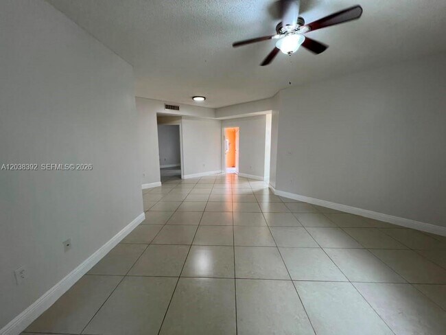 Foto del edificio - 6992 SW 39th St