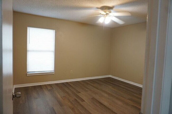 Foto del edificio - 3/2 townhome Near NAS Jax.