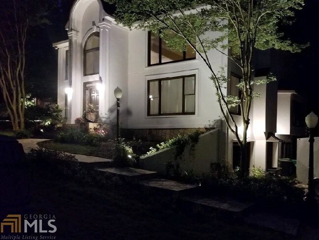 Foto del edificio - 2720 Rangewood Dr