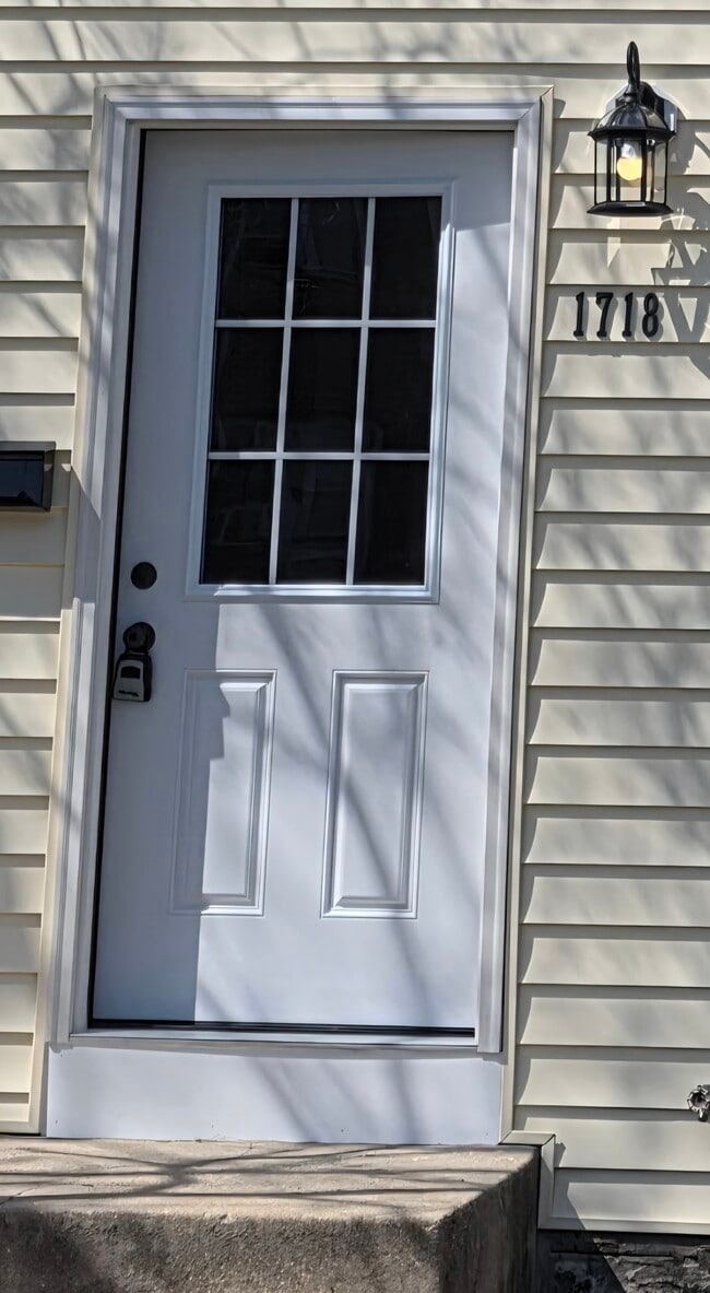 Foto del edificio - 1718 Judy Way