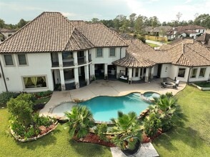 Building Photo - 22 Post Shadow Estate Dr