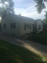 Building Photo - 1606 E 33rd St