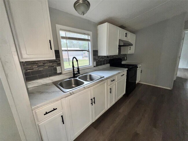Building Photo - 9598 Eloise Dr