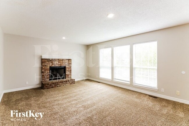 Building Photo - 15626 Riley St