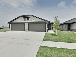 Building Photo - 11224 Howard Dr
