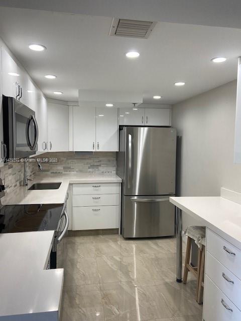 Building Photo - 20505 E Country Club Dr