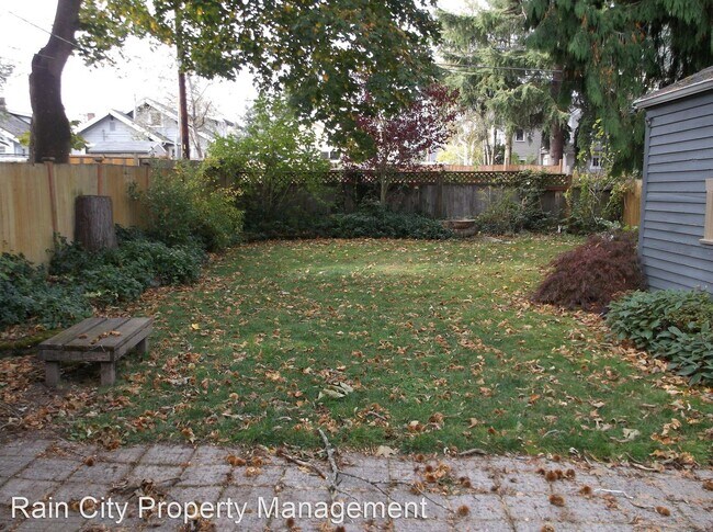 Building Photo - 3 br, 2.5 bath House - 832 S Ferry