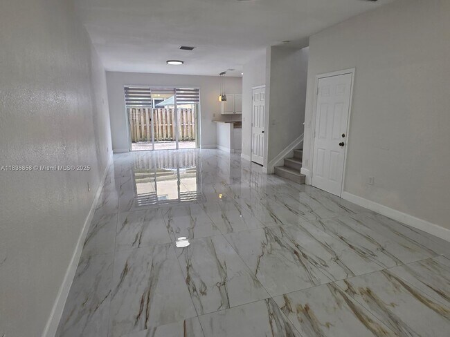Foto del edificio - 12822 SW 135th St