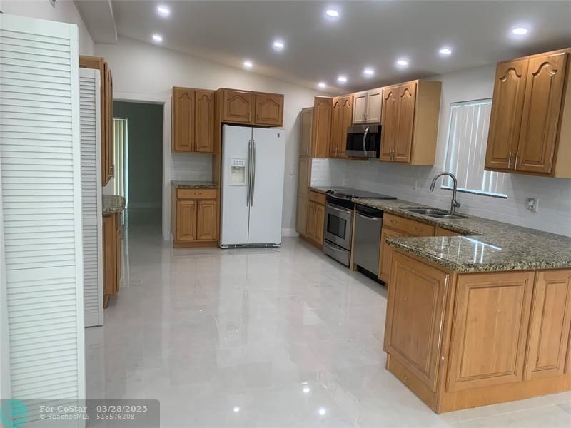Foto principal - 461 Hastings St
